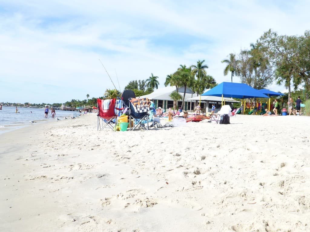 cape coral yacht club beach water quality